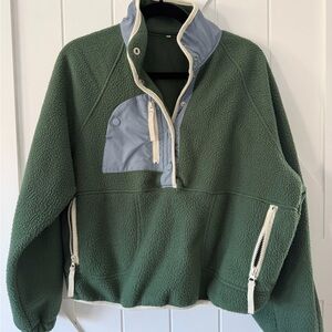 Green Fleece Pullover with Blue Accents
